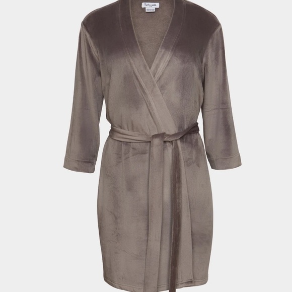 Splendid Other - NWT Velour Splendid Robe Size L/XL